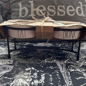 Rae Dunn Eat/Drink Pet Feeder